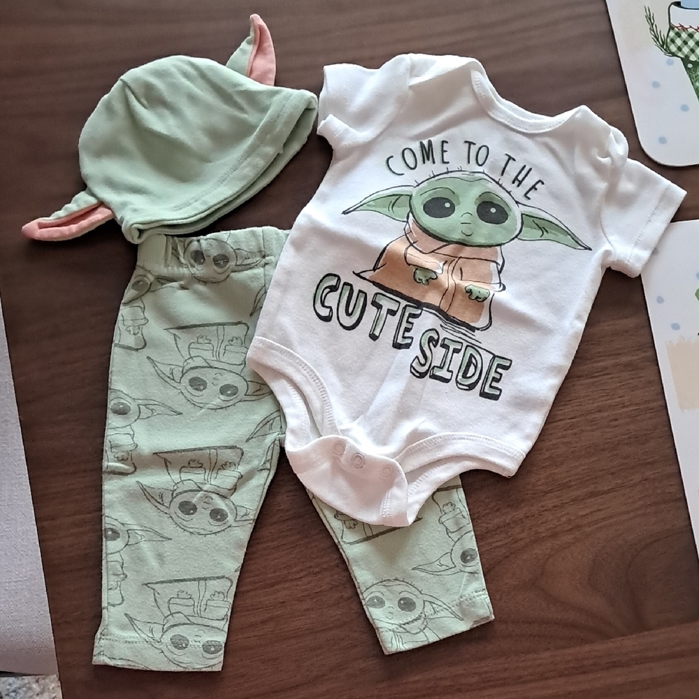 Star Wars Baby Yoda Bodysuit Set - Green and White